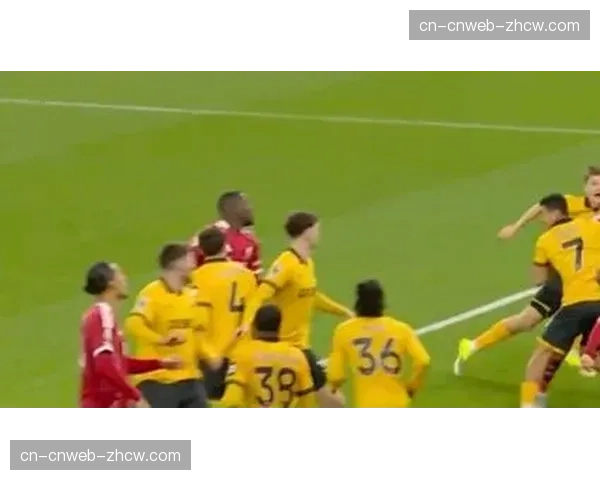 赛场插曲：狼队球迷高歌致敬即将退役的自家传奇后卫基尔曼